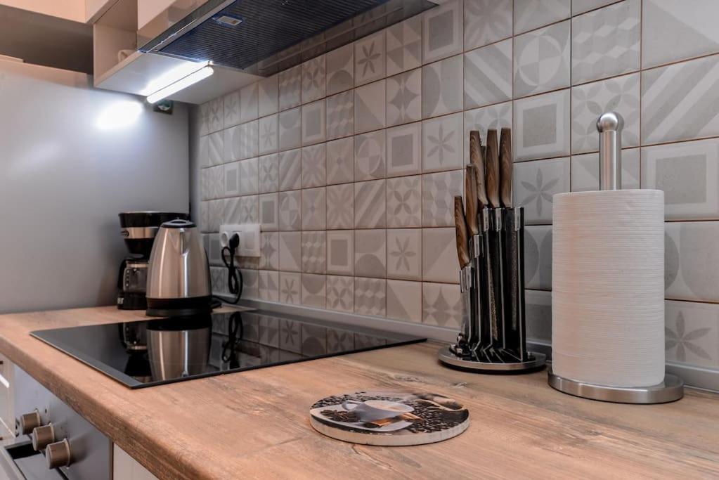 2 Bedroom For Up To 6 Guests Appartamento *